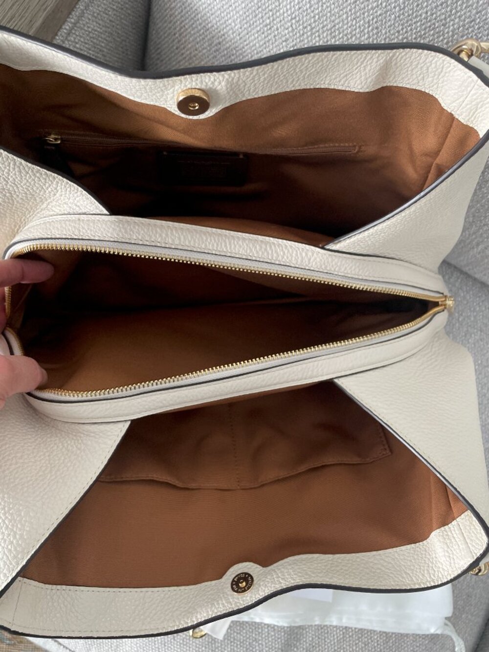 Coach Ivory Leather Hallie Shoulder Bag Gold Hardware Dual Straps - Picture 6 of 9